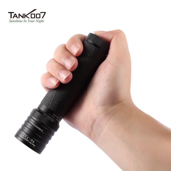 TANK007 dual light source zoom dimmable flashlight light led white light-green light flashlight TK737 - Image 2