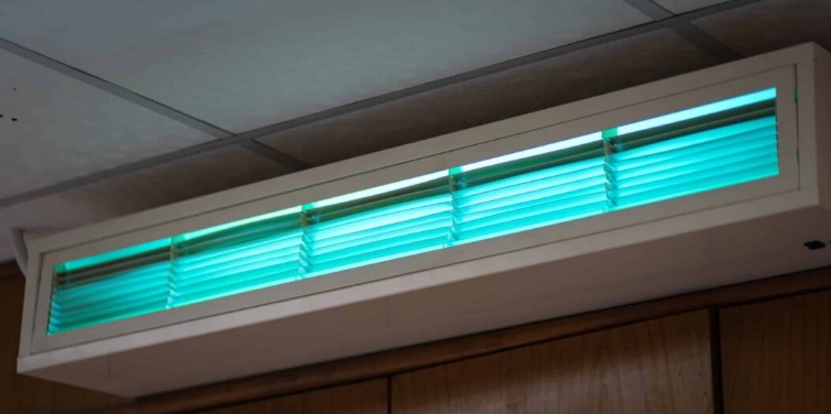 Position the UV lamp